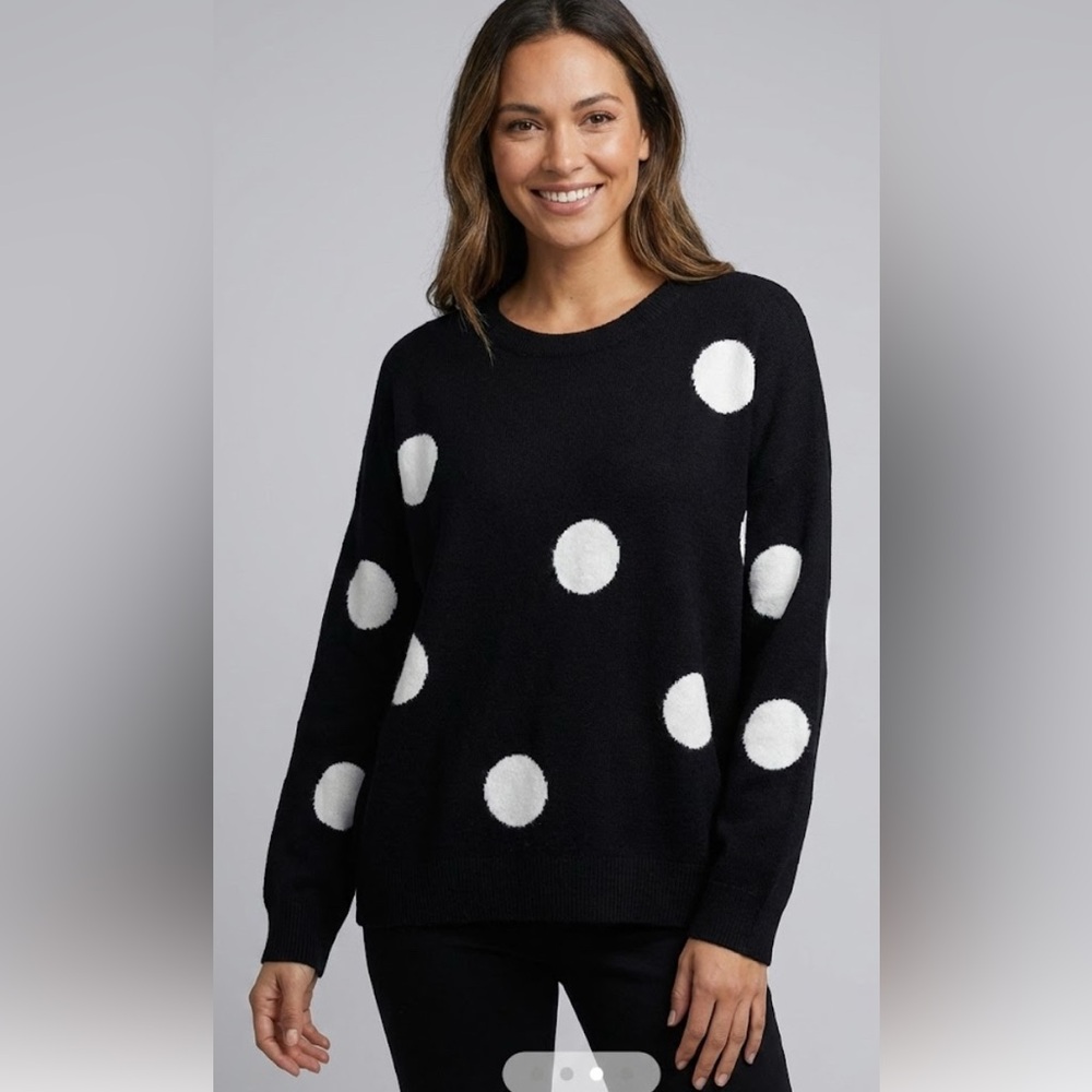 COLOUR EIGHTEEN Black and White Polka Dot Sweater size extra large